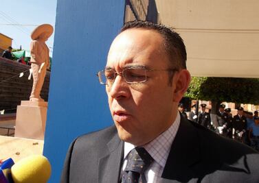 Con trabajo mantenemos seguro al estado