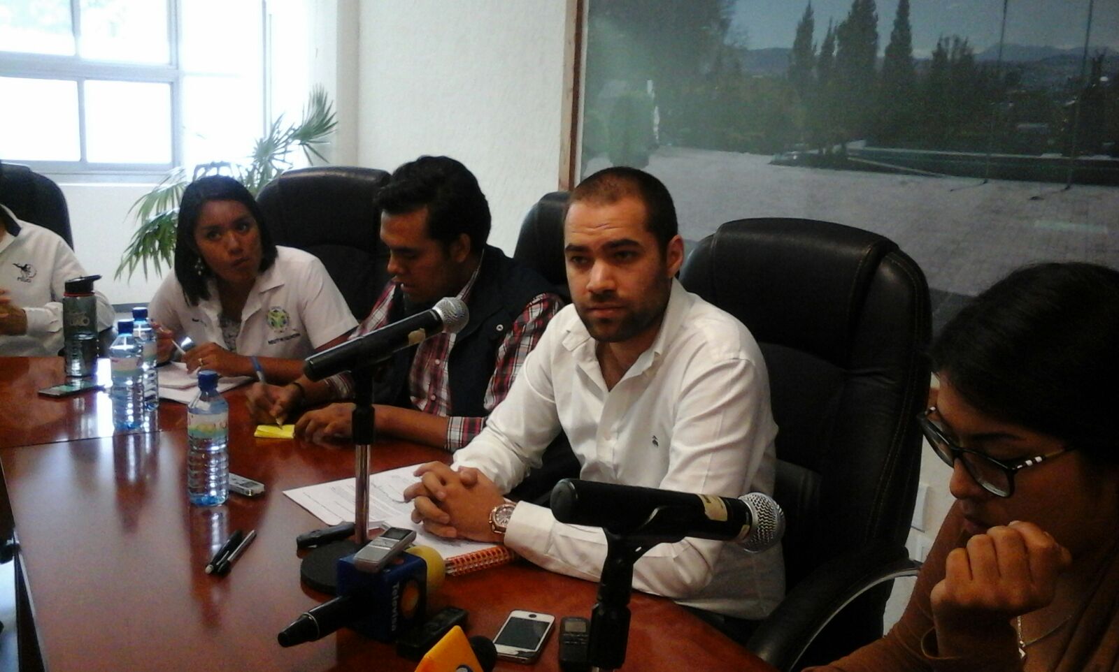 FEUQ recaba firmas en contra de la huelga