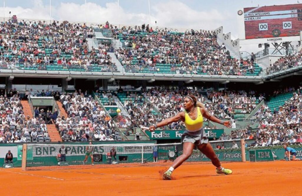 Serena y Federer avanzan sin apuros en el Abierto de Francia