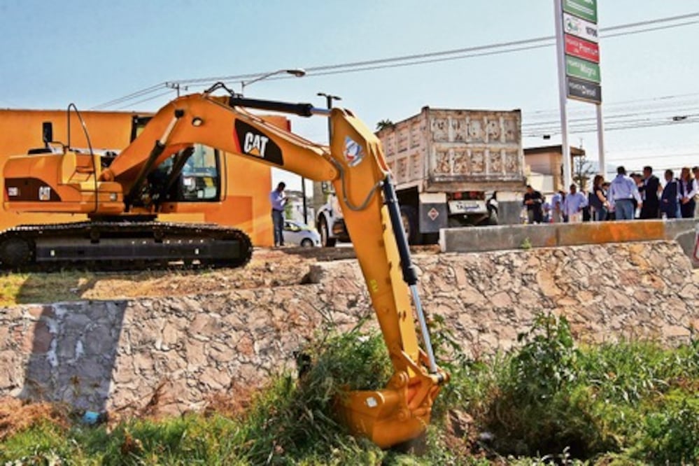 Comienza en Corregidora limpieza de drenes