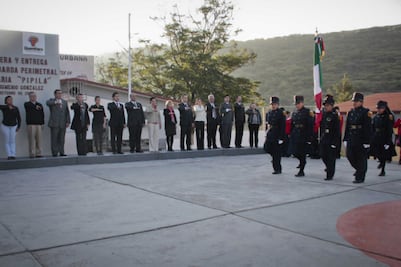 Entrega Loyola barda a primaria