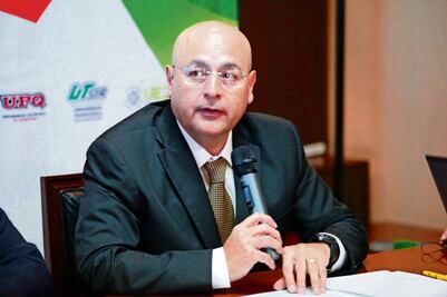 Destacan importancia de unirse a los colegios de profesionistas