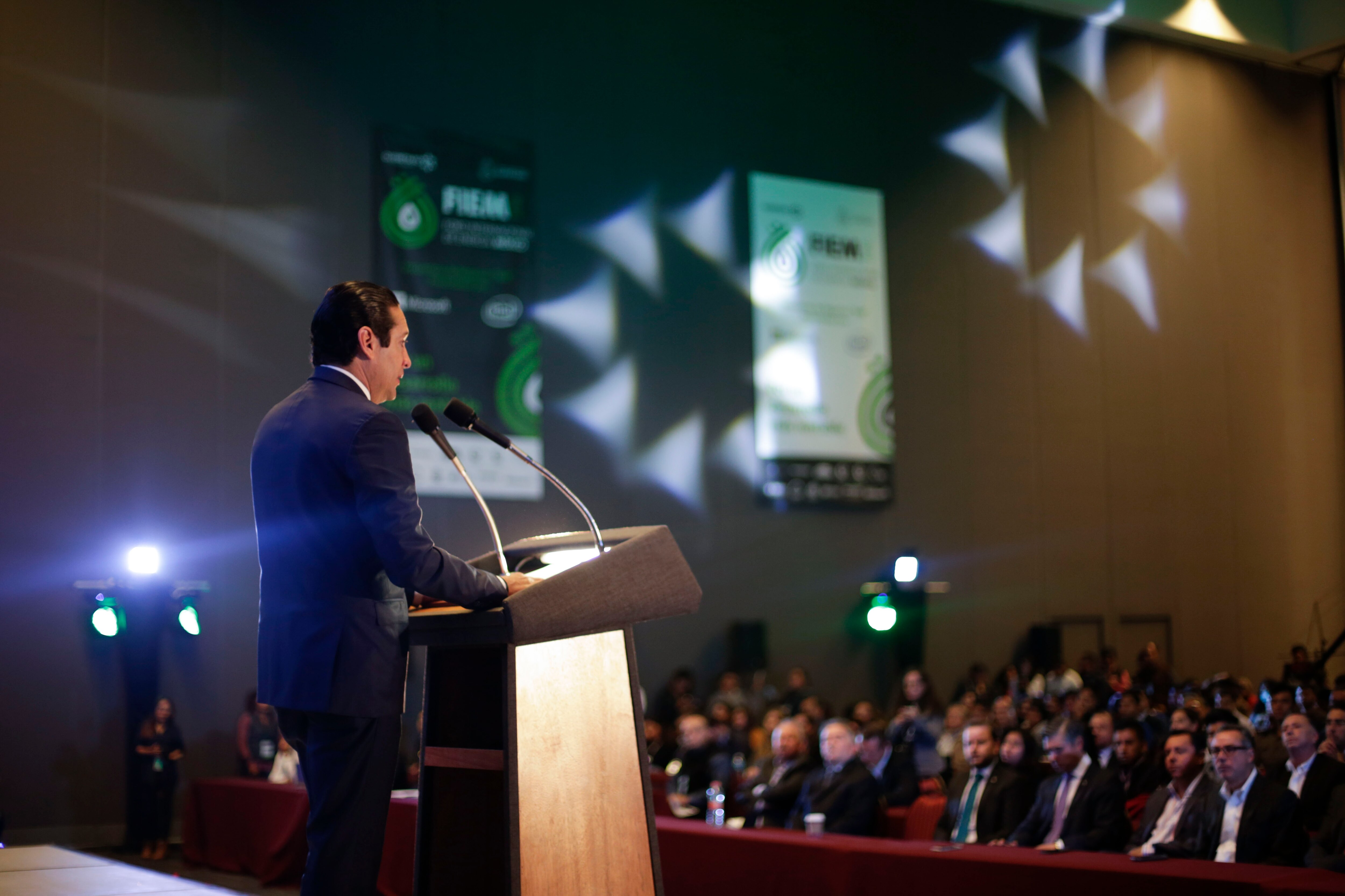 Inaugura FDS Foro Internacional de Energía México 2016