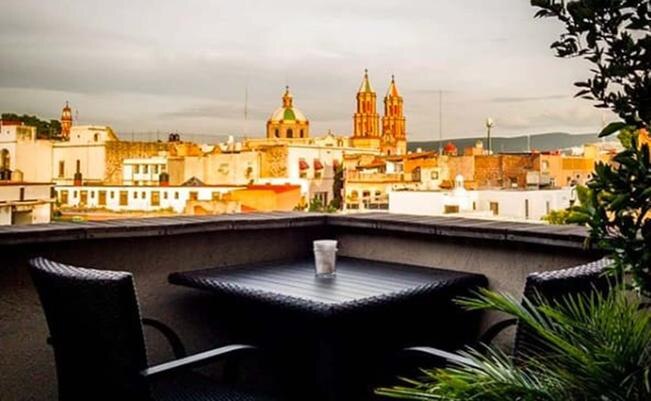 Falta regularizar 90% de terrazas en el Centro Histórico