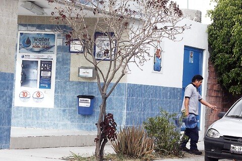 Avalan limpieza del agua en expendios