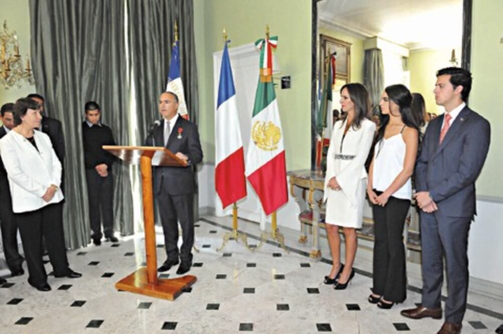Reconoce Francia trabajo de Calzada