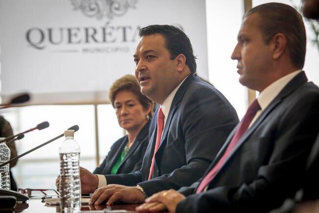 Francisco Xavier Alcocer expresó que la pinta de bardas no tiene relación con asuntos electorales, y que será respetuoso con los tiempos de jornada deliberante por si es imposible eliminar los anuncios publicitarios (DEMIAN CHAVEZ. EL UNIVERSAL)