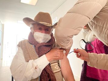En zonas rurales, Querétaro inicia la vacunación de adultos mayores contra el Covid-19