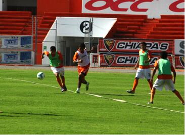 Jaguares llega para enfrentar a Gallos