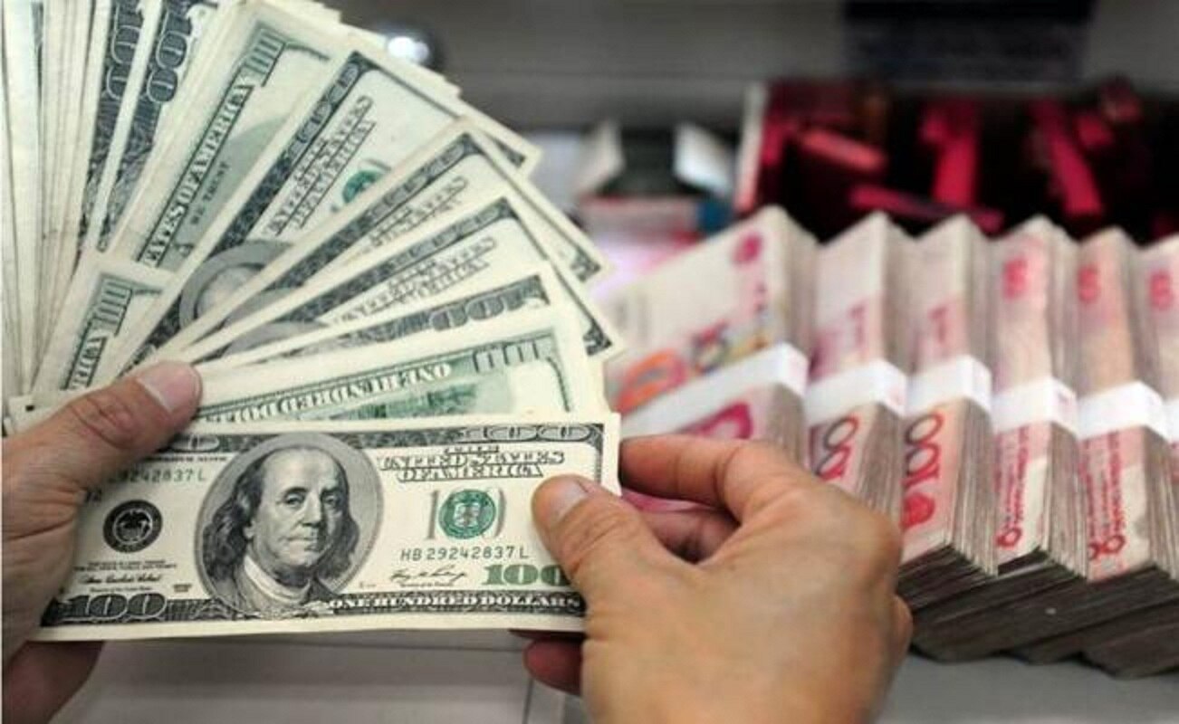 Dólar llega a $18.95 por revisión a TLCAN