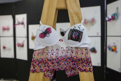 UAQ se viste de rosa