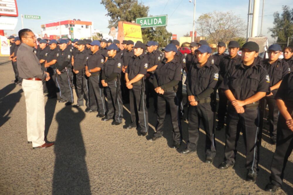 Se reúne secretario de Seguridad con cadetes