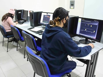 UAQ reprograma examen a aspirantes que tuvieron problemas con la plataforma digital