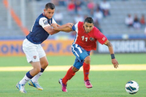 Luis Gil llega a Gallos Blancos