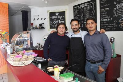 Jóvenes que impulsan a emprendedores 