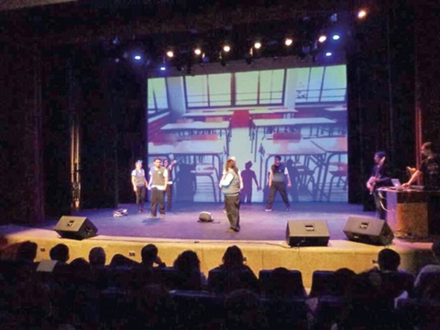 Presentan obra teatral para combatir obesidad