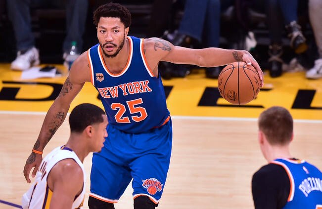 Tras tocar puertas de varias quintetas, Derrick Rose se queda en Cleveland. (FREDERIC J. BROWN. AFP)