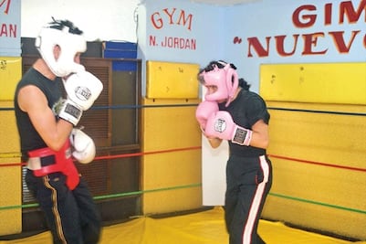 Brillan las boxeadoras