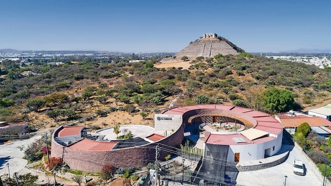 El Cerrito, así se veía oculta la pirámide de Querétaro en los años 40 