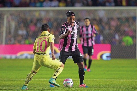 ‘Dinho’ cumple 500 minutos en Gallos