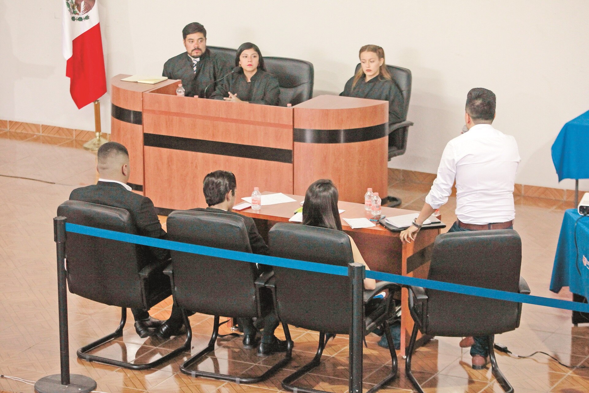 Ensayando el Derecho