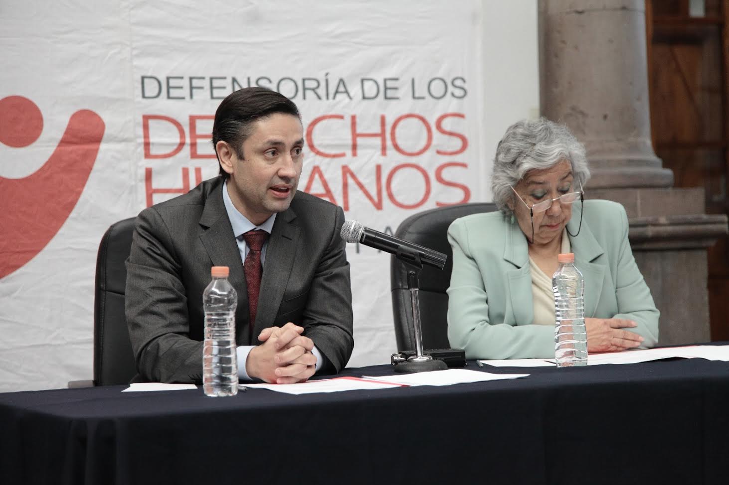 Detienen proceso de ratificación de ombudsman