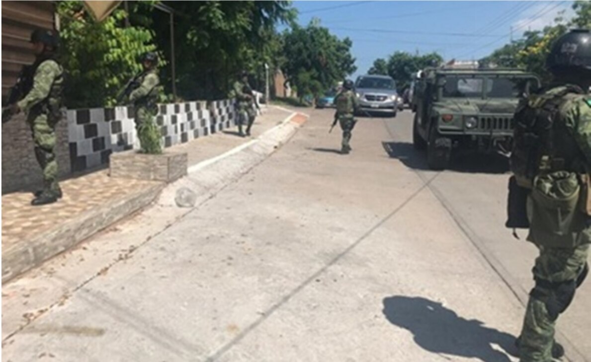 Personal militar recorre colonias de Culiacán para contrarrestar la delincuencia
