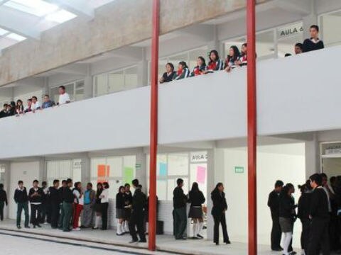 Avanza cobertura del nivel medio Superior