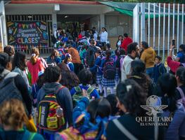 Regreso a clases 2025: El aprendizaje y el caos vial matutino han vuelto