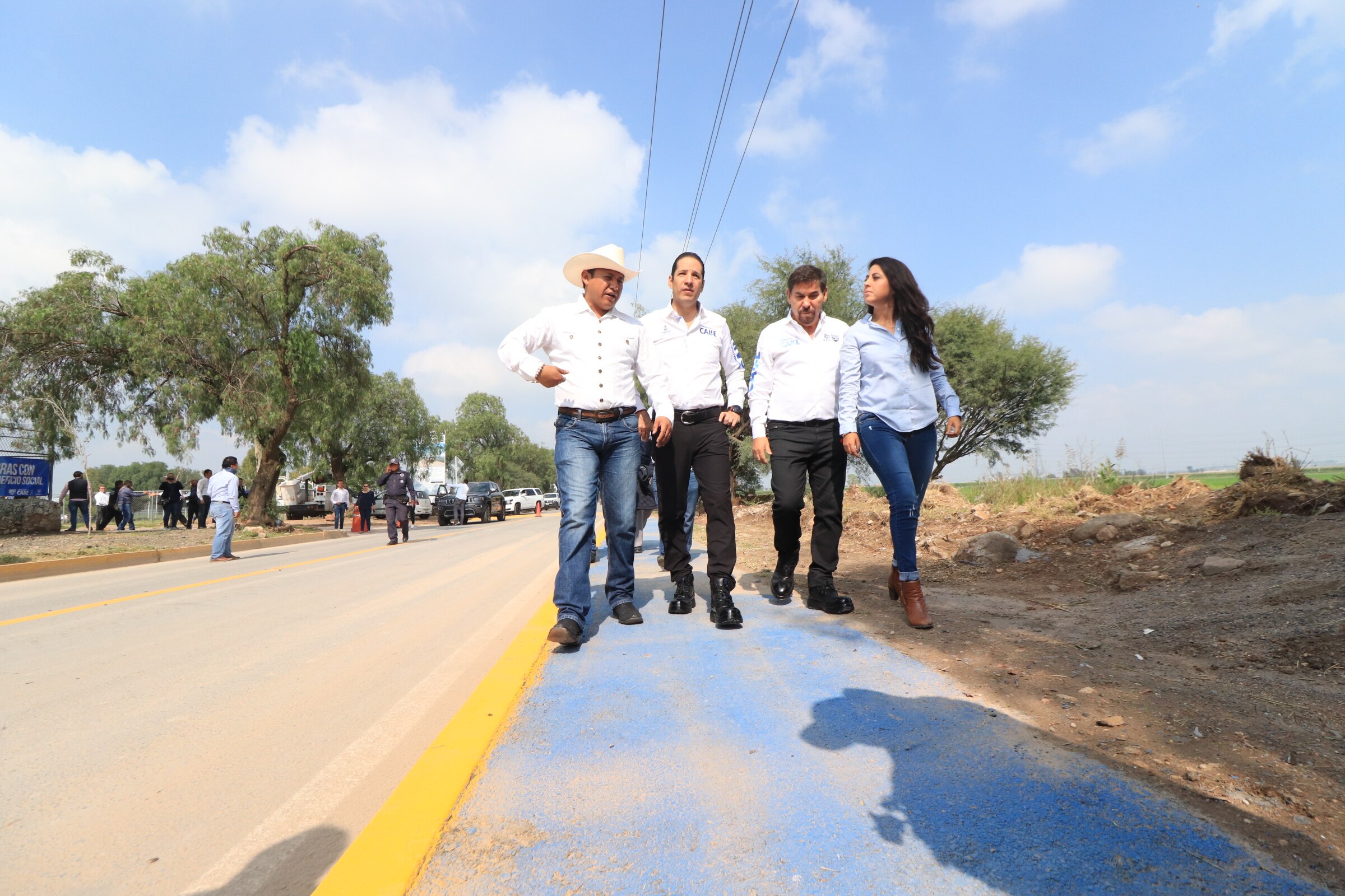 Aperturan caminos en San Ildefonso y Palmas en Colón