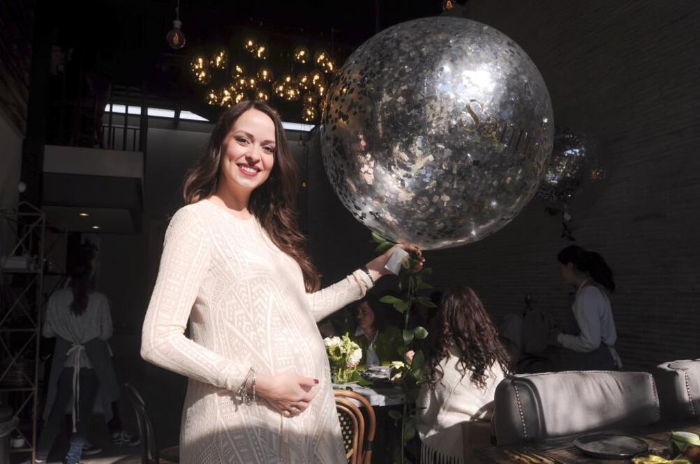 Amigas cercanas y familiares de Natalia Ramos celebraron un baby shower en Micaela Cocina & Café
