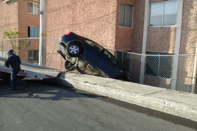 Vuelca “imprudente” conductor