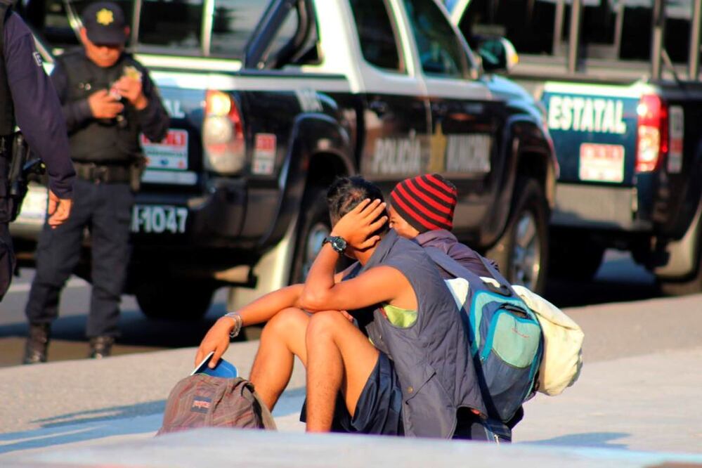 Invitan a personas en situación de calle a resguardarse del frío en albergues. Foto: Ángel González