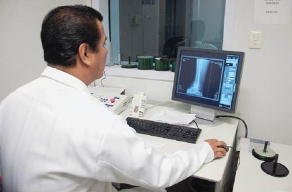 Personal de salud, en capacitación 