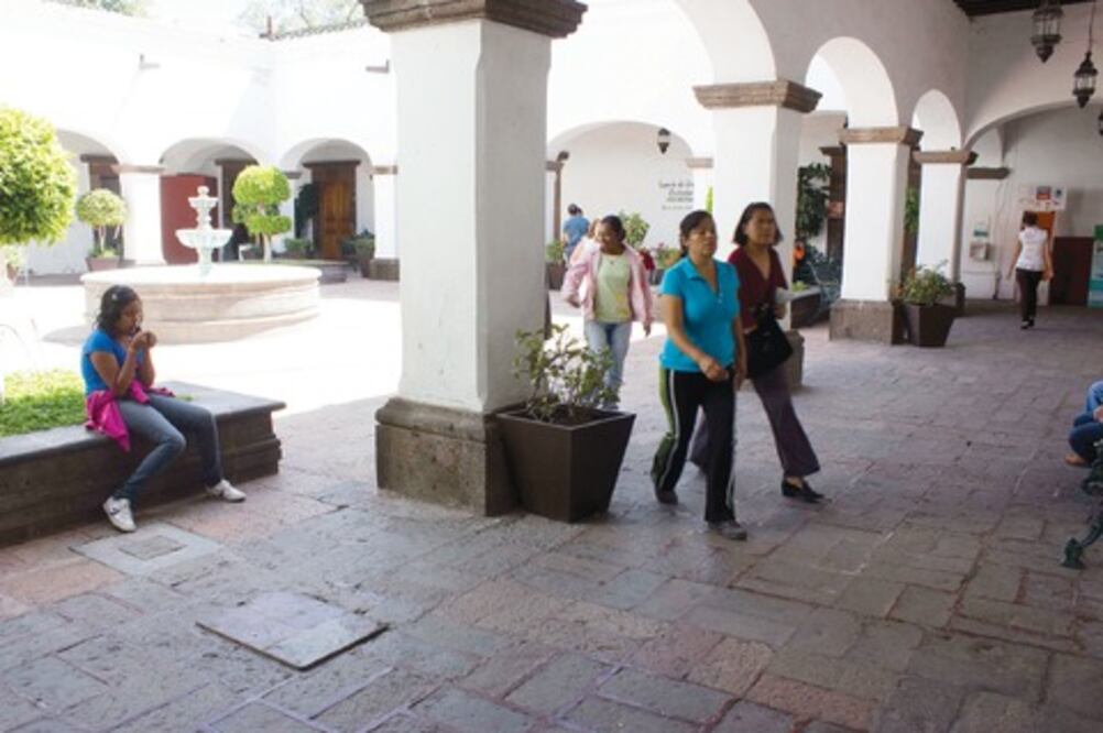 Anuncian ceses en San Juan