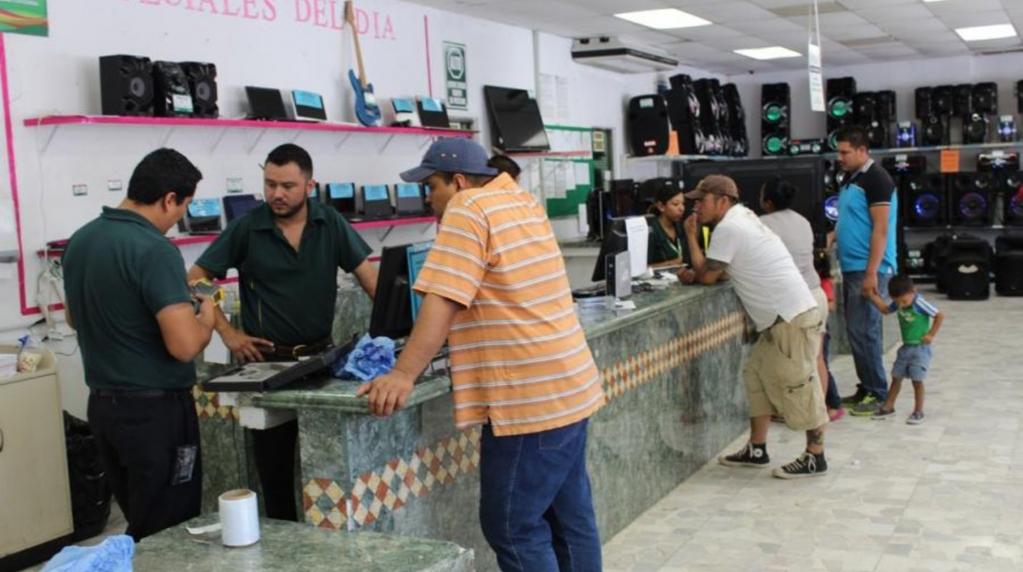 Casas de empeño hacen su agosto con crisis económica