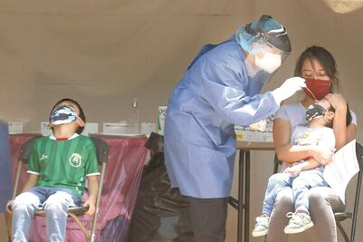 Casos de Covid-19 se elevan 474% en menores de 14 años  