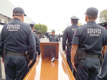 Despiden a policía caído