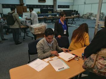 Castañeda llama a unidad en UAQ y se suma a García