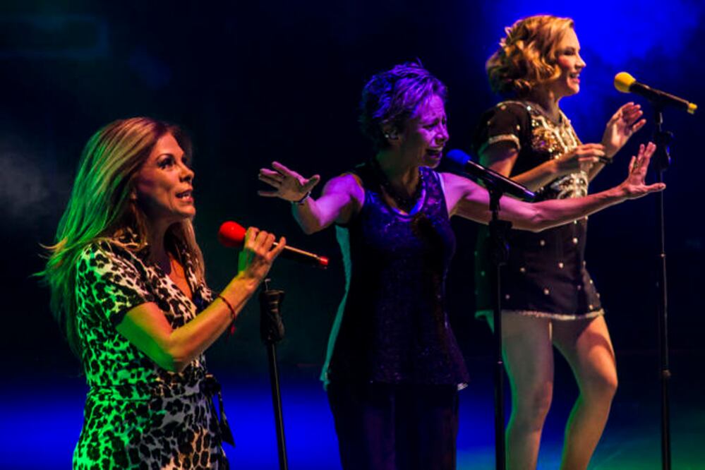 Flans transporta al público a otra década