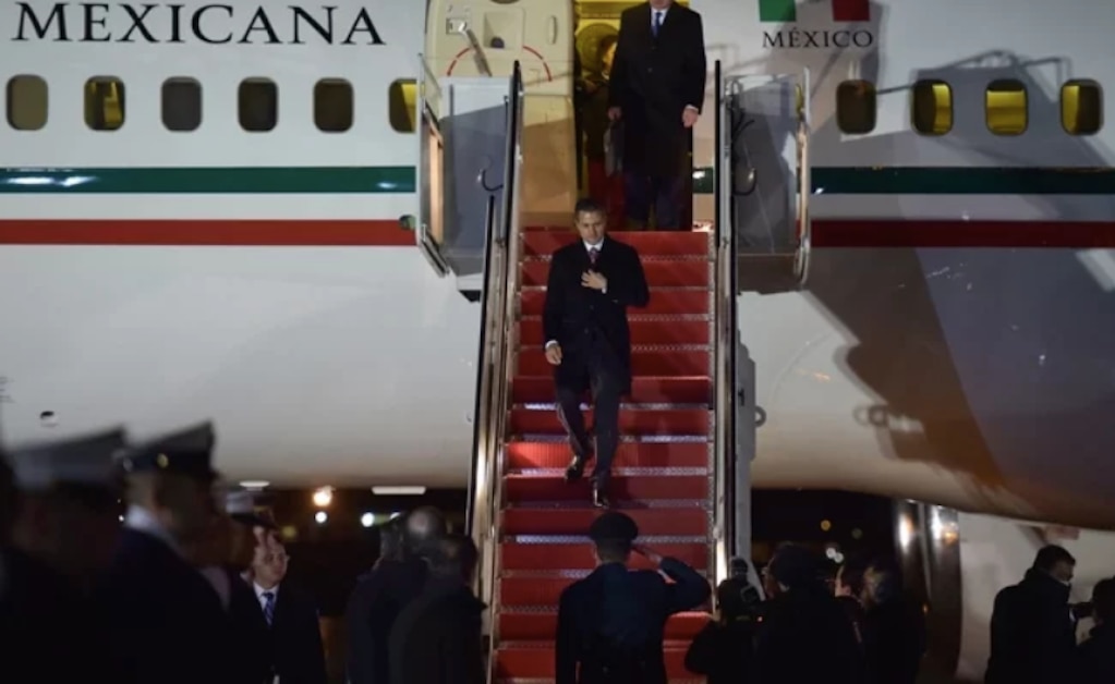 Los manjares del avión presidencial; gastó Peña 26 mil pesos por hora en platillos