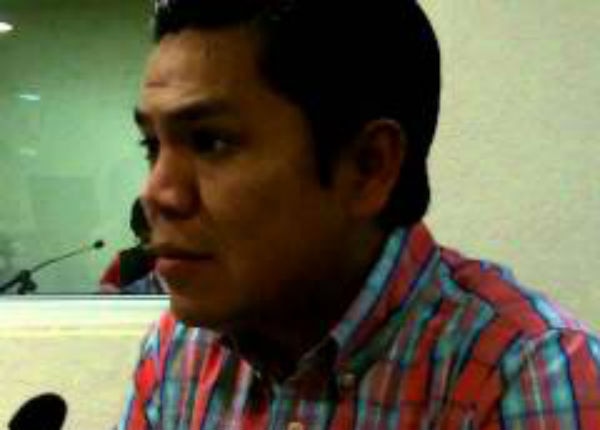 Débil  Ley de Participación