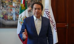 Sheinbaum descarta salida de Mario Delgado de la SEP; "está haciendo un gran trabajo", asegura