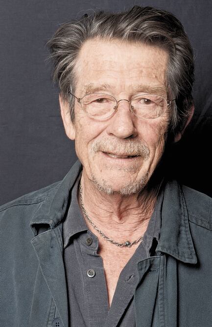 Diagnostican cáncer a  John Hurt