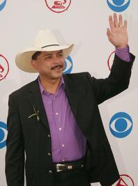Emilio Navaira aprendió español por Pedro Infante y José Alfredo