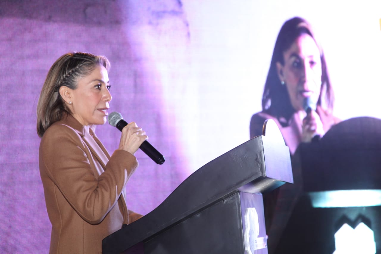 En dos años egresaron mil 890 arquitectos