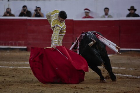 Talavante se luce en la Santa María