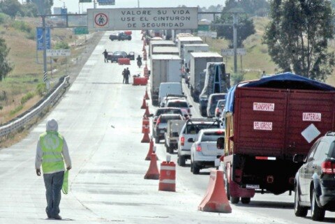 Fuga de gas afecta circulación vehicular