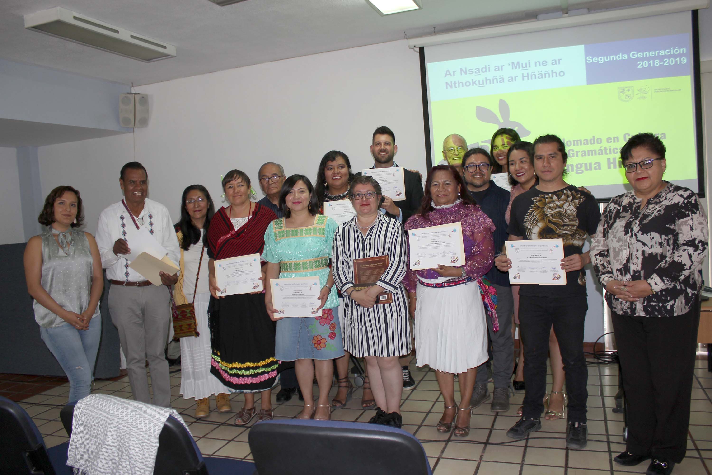 Crean proyectos para enseñar otomí