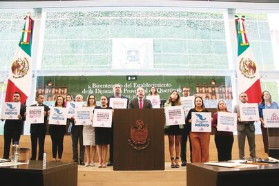 Diputados del PAN toman tribuna de Querétaro; rechazan reforma electoral